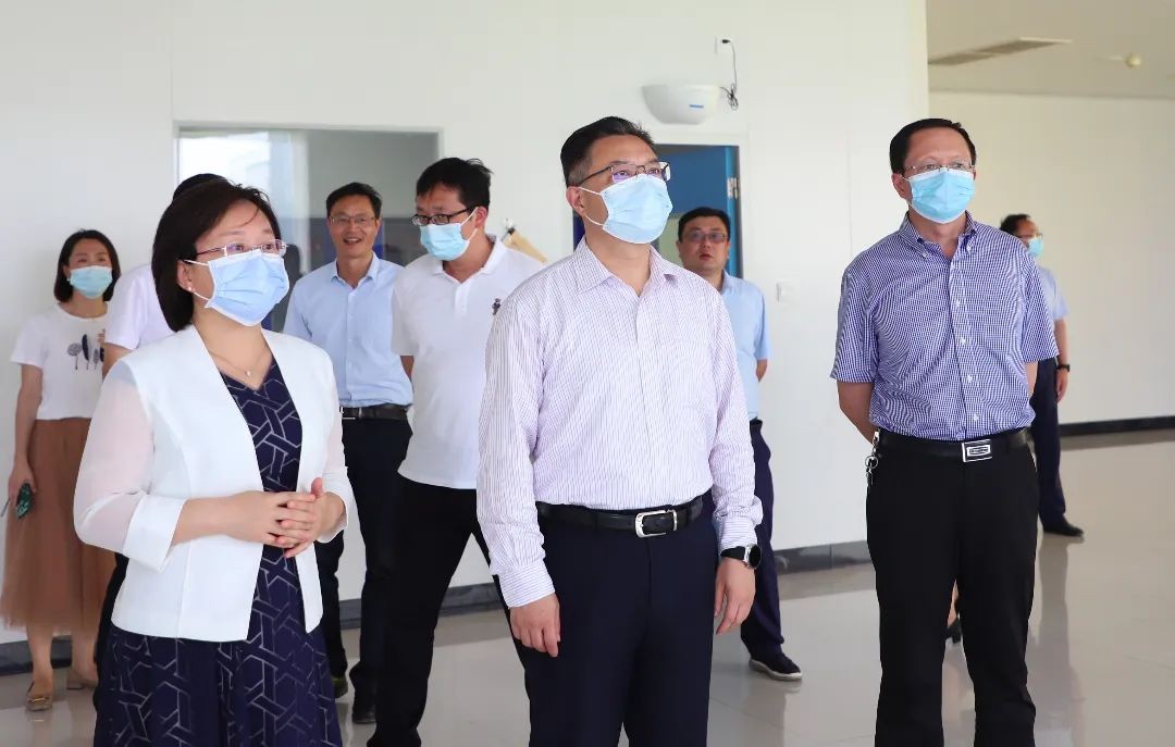 连云港市开发区重点产业项目观摩会走进云顶国际药业